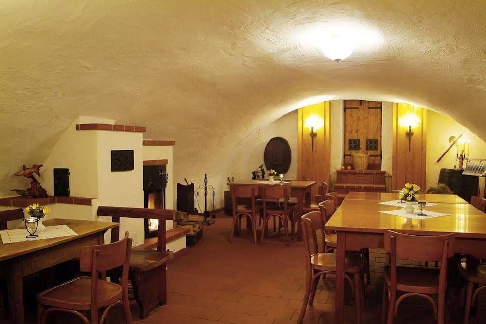 Historisches Genusshotel Loewen Шопфхайм Экстерьер фото