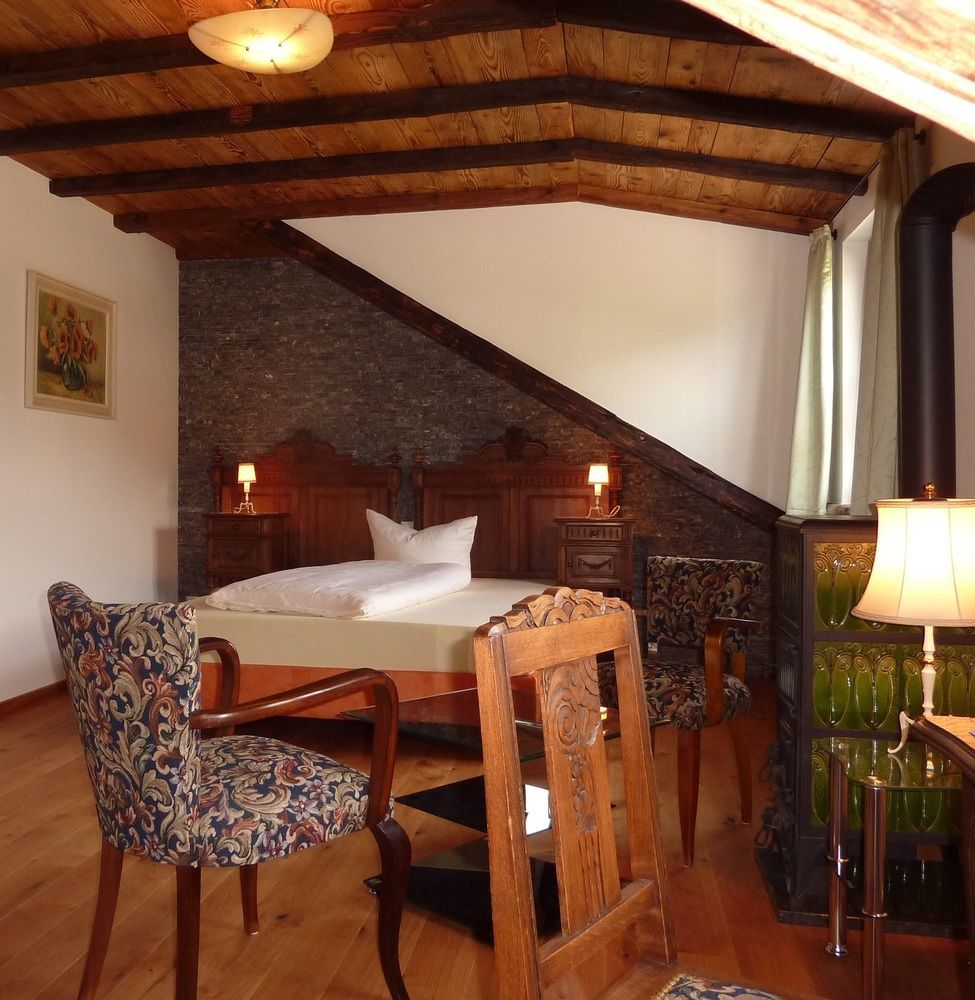 Historisches Genusshotel Loewen Шопфхайм Экстерьер фото