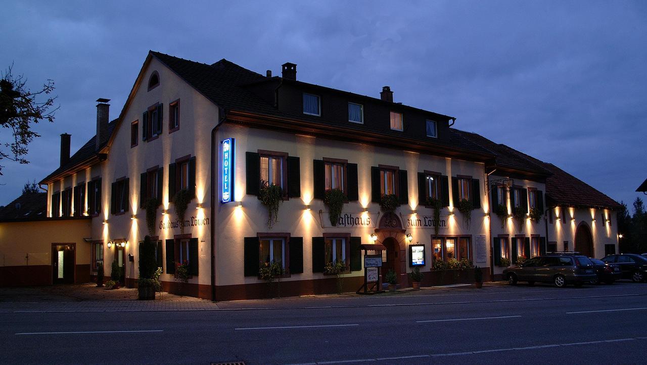 Historisches Genusshotel Loewen Шопфхайм Экстерьер фото