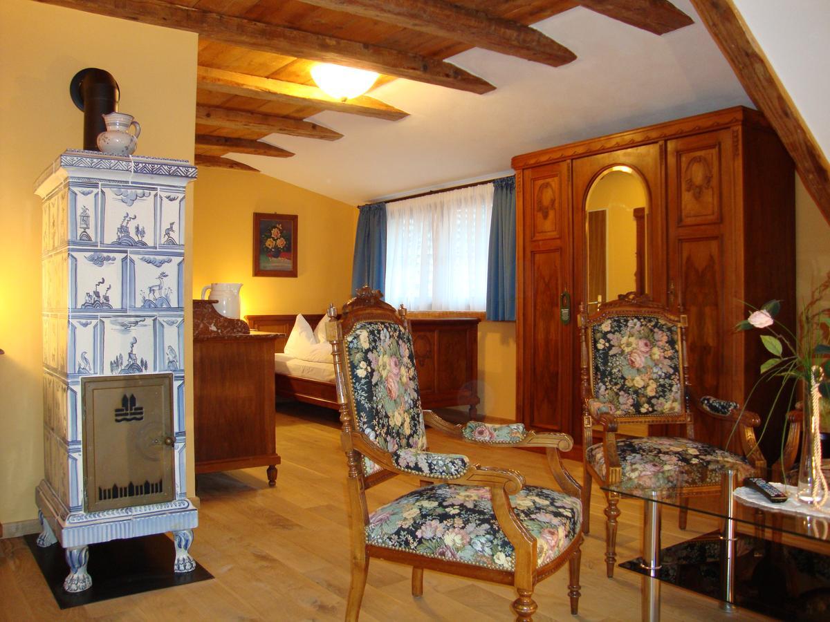 Historisches Genusshotel Loewen Шопфхайм Экстерьер фото