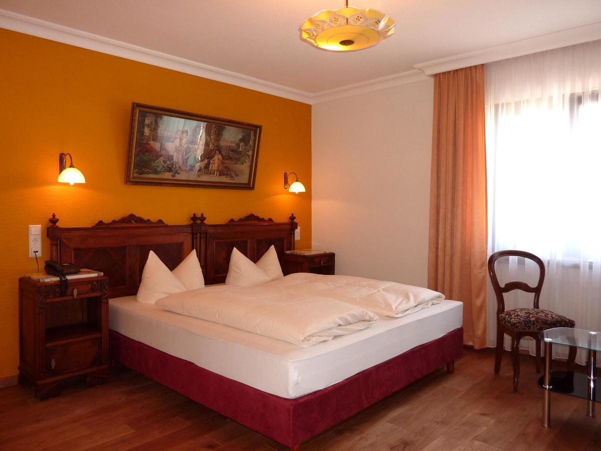Historisches Genusshotel Loewen Шопфхайм Экстерьер фото