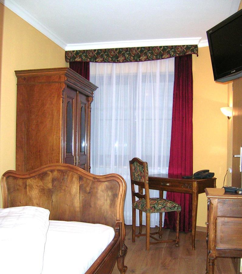 Historisches Genusshotel Loewen Шопфхайм Экстерьер фото