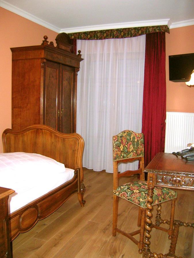 Historisches Genusshotel Loewen Шопфхайм Экстерьер фото
